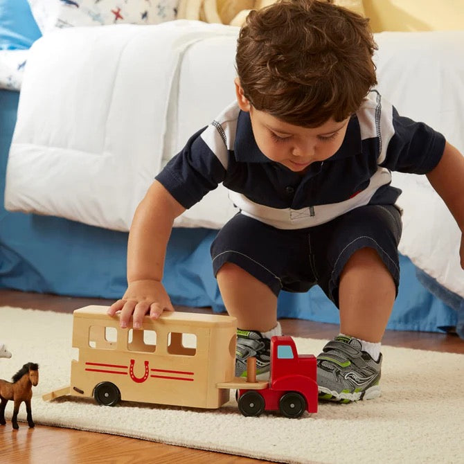 Melissa & Doug Horse Carrier Wooden Vehicle Play Set 4097